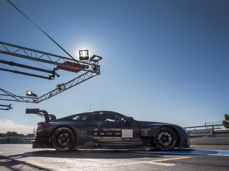 Sims: "El BMW M8 GTE es un coche muy bien afinado"