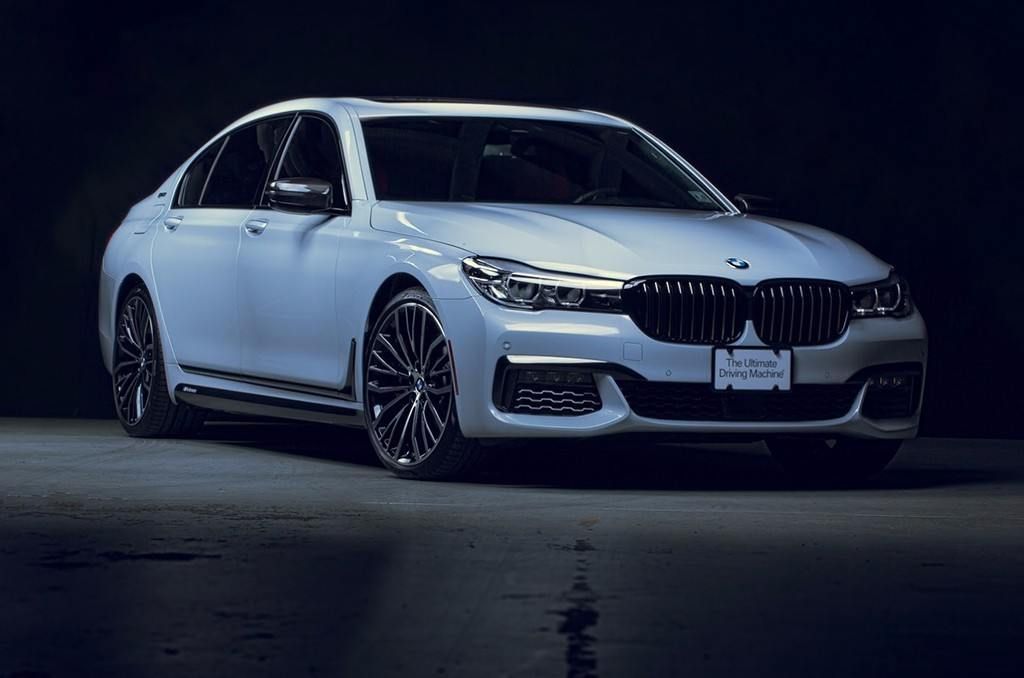 El BMW 740e iPeformance llega al SEMA Show 2017 con el paquete M Performance