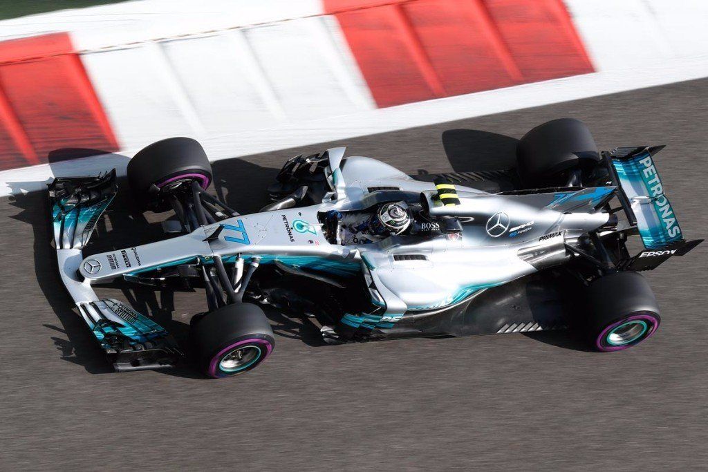 Bottas firma una pole al estilo Hamilton