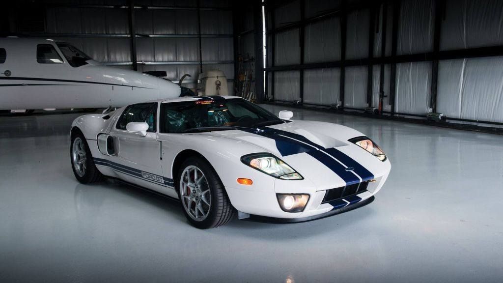 Impecable Ford GT 2006 a estrenar con solo 17 kilómetros