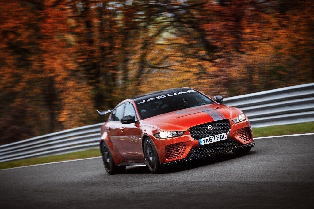 Jaguar convierte al nuevo XE SV Project 8 en la berlina más rápida del circuito de Nürburgring