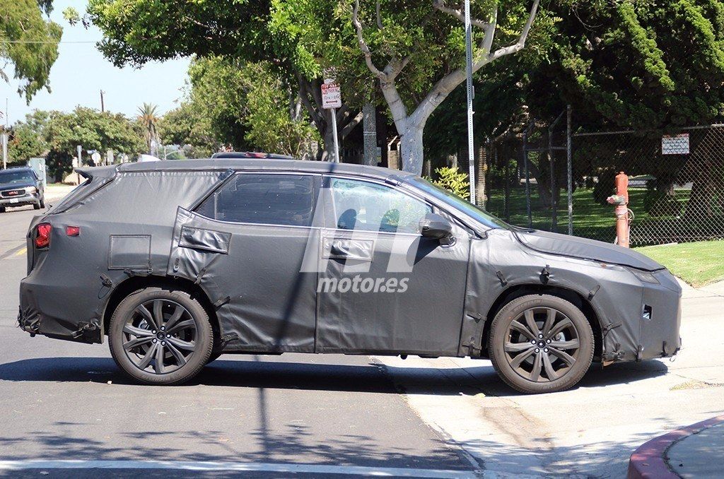 El nuevo Lexus RX L debutará en el Salón de Los Ángeles