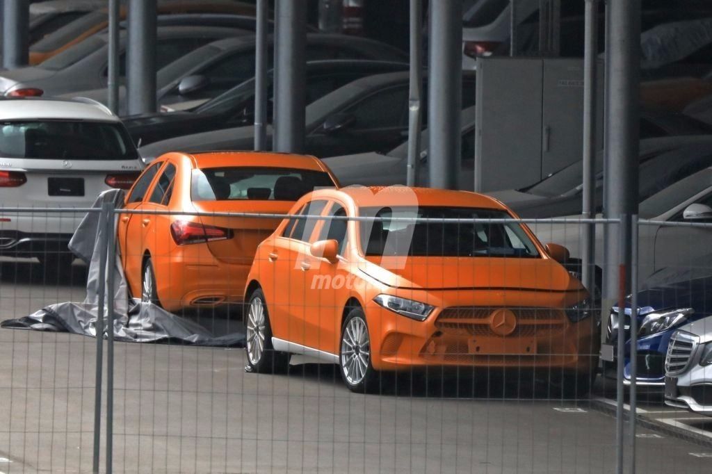 Los nuevos Mercedes Clase A hatchback y Sedán cazados al descubierto