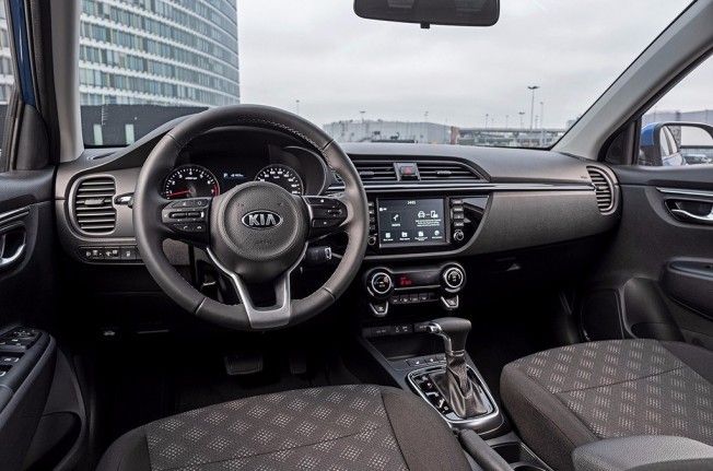 Kia Rio X-Line - interior