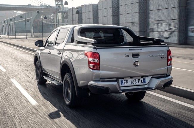 Fiat Fullback Cross - posterior