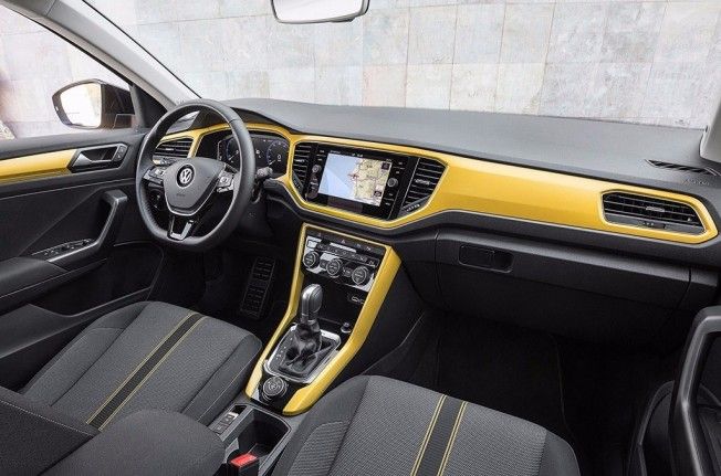 Volkswagen T-Roc 2018 - interior