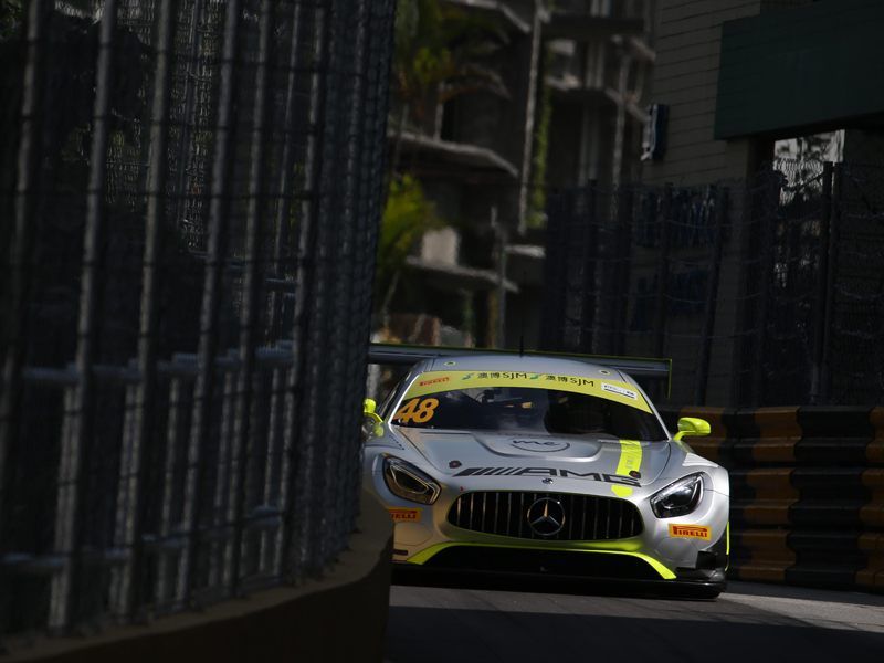 Mortara y Juncadella, primera fila de la FIA GT World Cup