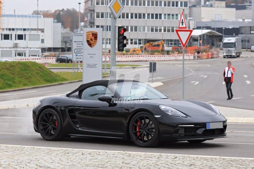 El nuevo Porsche 718 Spyder cazado al desnudo