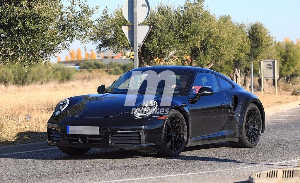 Cazado un prototipo del Porsche 911 Turbo 2019 durante unos test