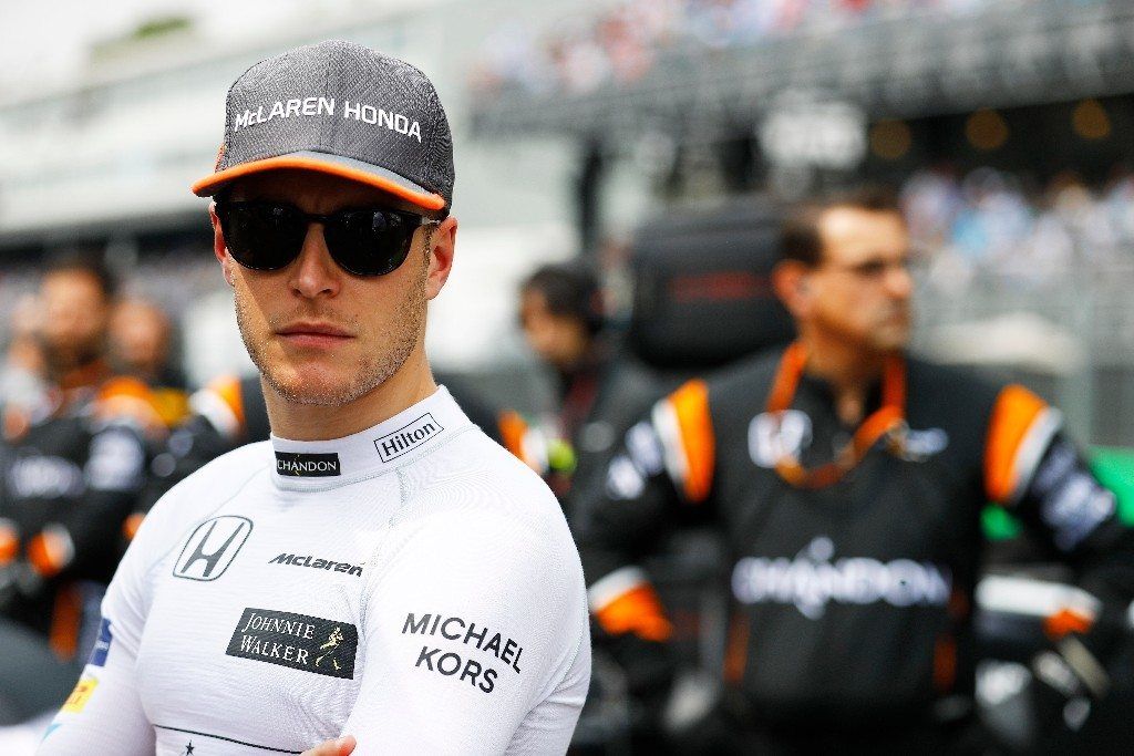 Vandoorne: "Alonso es un gran punto de referencia e intento beneficiarme de ello"