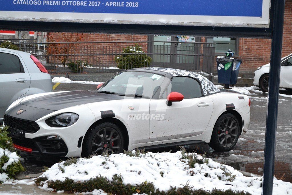 Abarth 124 GT: la nueva versión hard-top cazada por primera vez