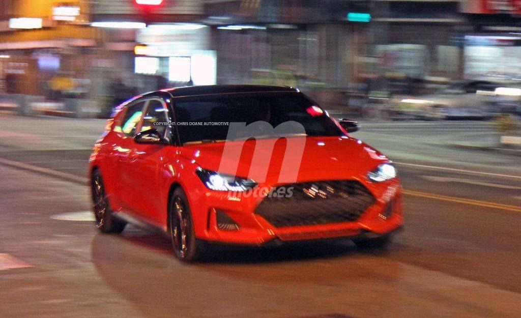 El nuevo Hyundai Veloster Turbo cazado completamente al desnudo