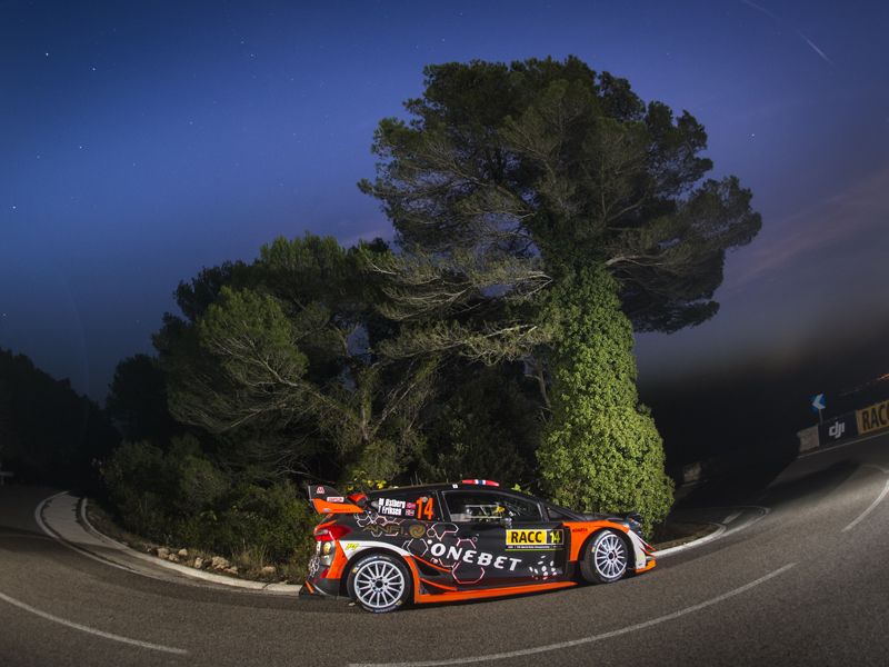 Mads Ostberg se guarda distintas opciones para 2018