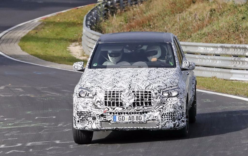 El Mercedes-AMG GLE 63 rueda en el circuito de Nürburgring