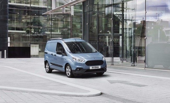 Ford Transit Courier 2018