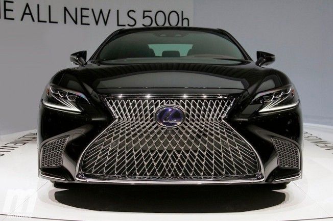 Lexus LS 500h 2018 - frontal