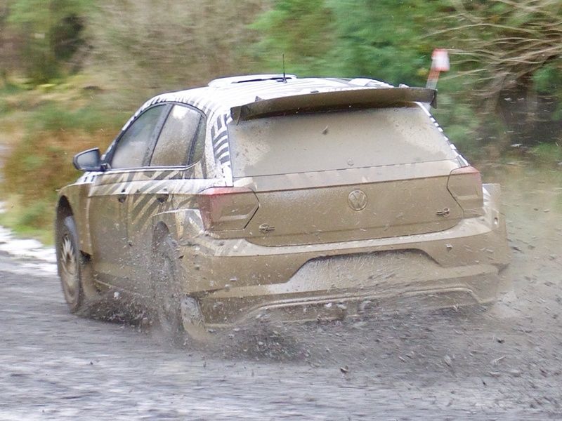 Tidemand prueba en Gales el Volkswagen Polo GTI R5 