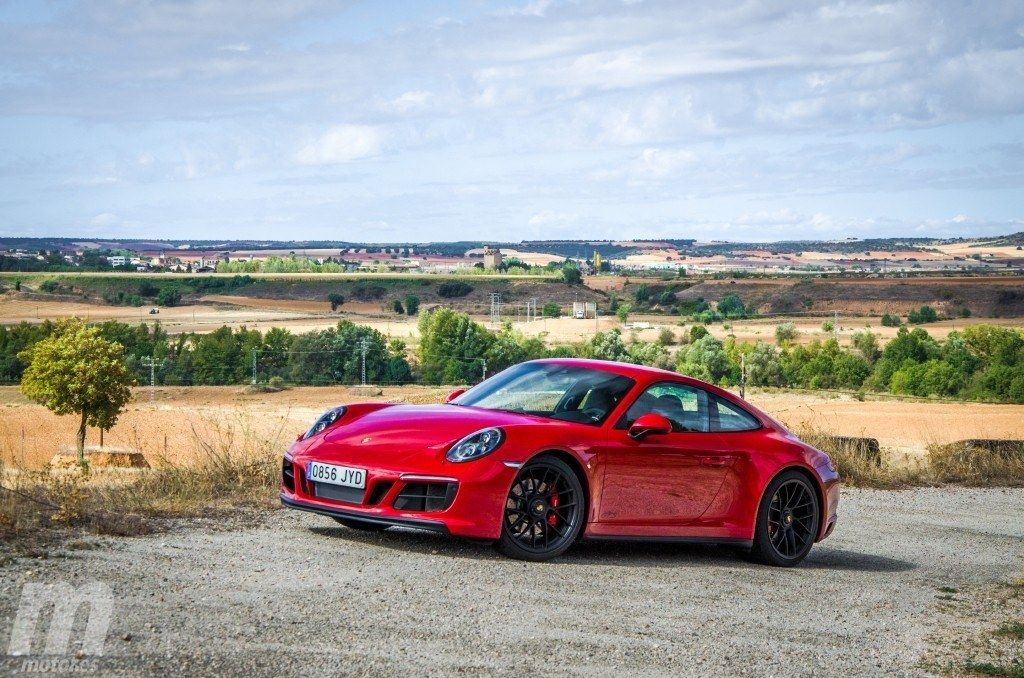 Prueba Porsche 911 Carrera 4 GTS: Una corona más moderna para el rey