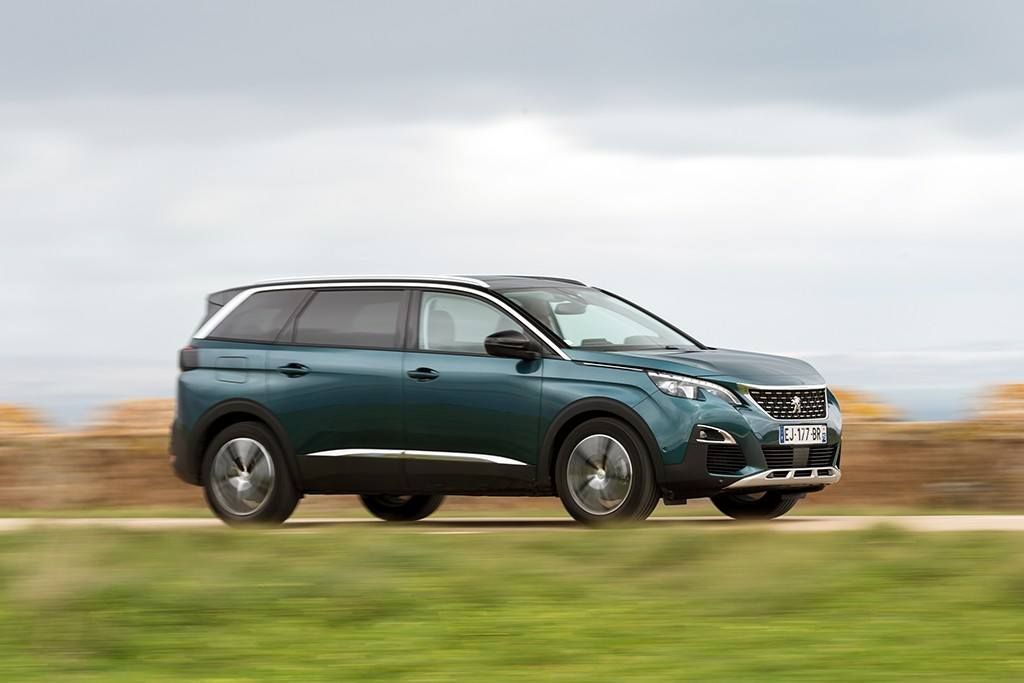 Francia - Noviembre 2017: Récord para el Peugeot 5008