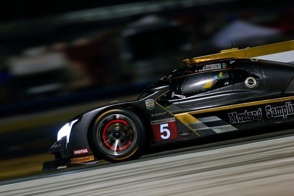 24H Daytona: Cadillac consigue el doblete, Antonio García sube al podio en GTLM