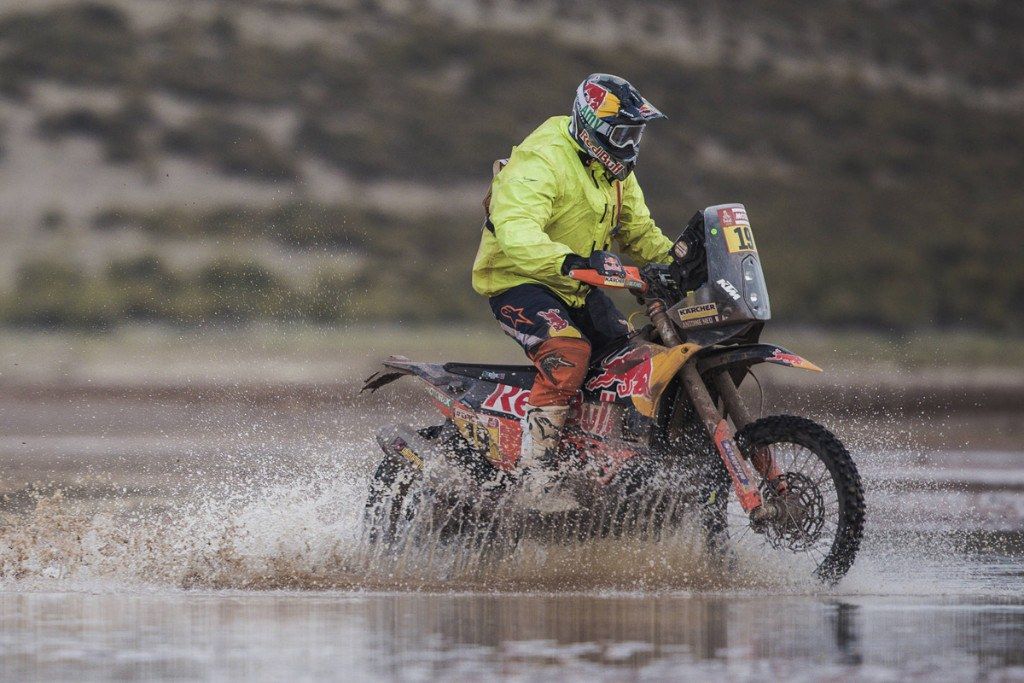 Dakar 2018, etapa 8: Méo se impone, Barreda tira de épica