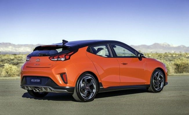 Hyundai Veloster 2018 - posterior