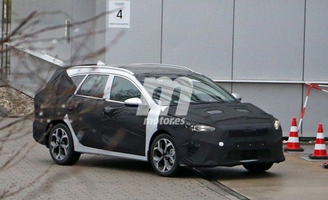 Kia Cee'd Sportswagon 2018 - foto espía