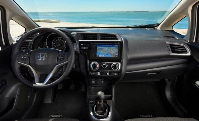 Honda Jazz 2018 - interior