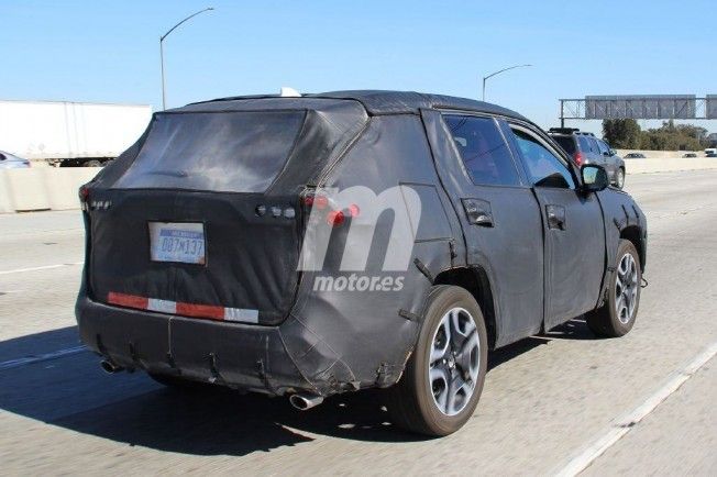 Toyota RAV4 2019 - foto espía posterior