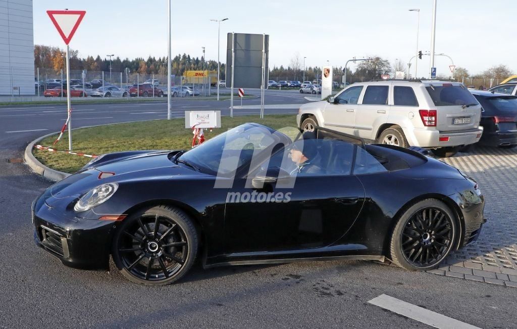 Las primeras imágenes del nuevo Porsche 911 Cabriolet sin capota