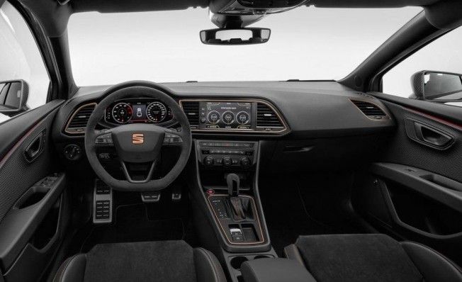 SEAT León ST Cupra R - interior