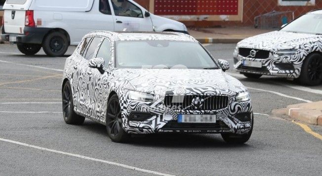 Volvo V60 2018 - foto espía