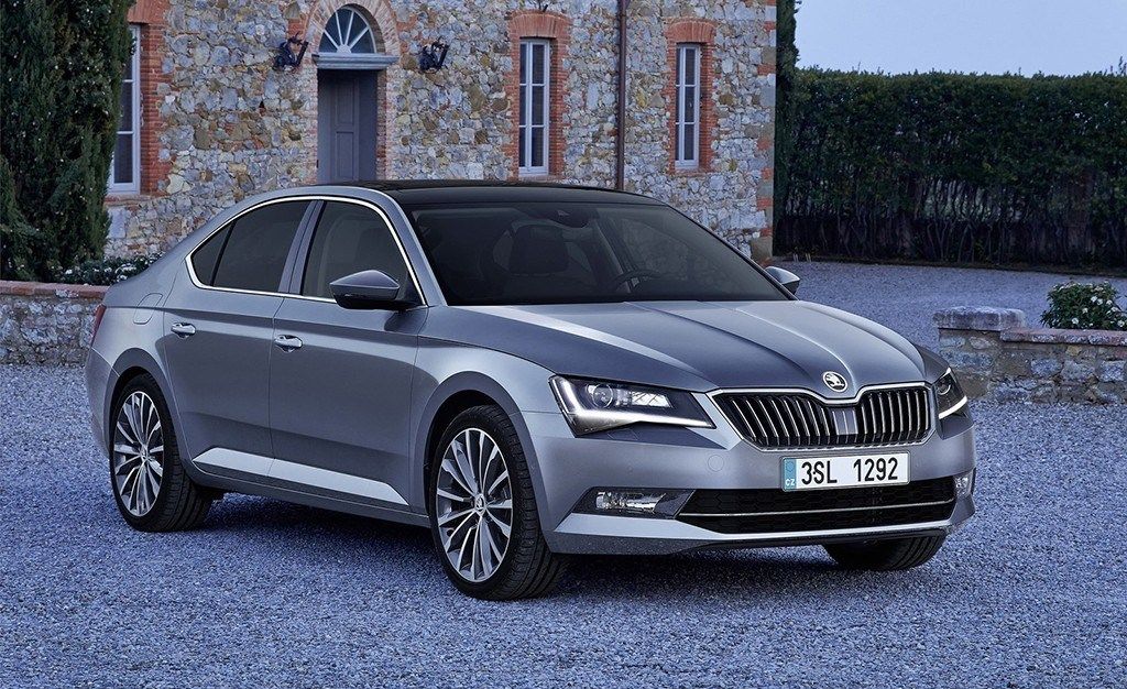 La versión híbrida enchufable del Skoda Superb llegará en 2019