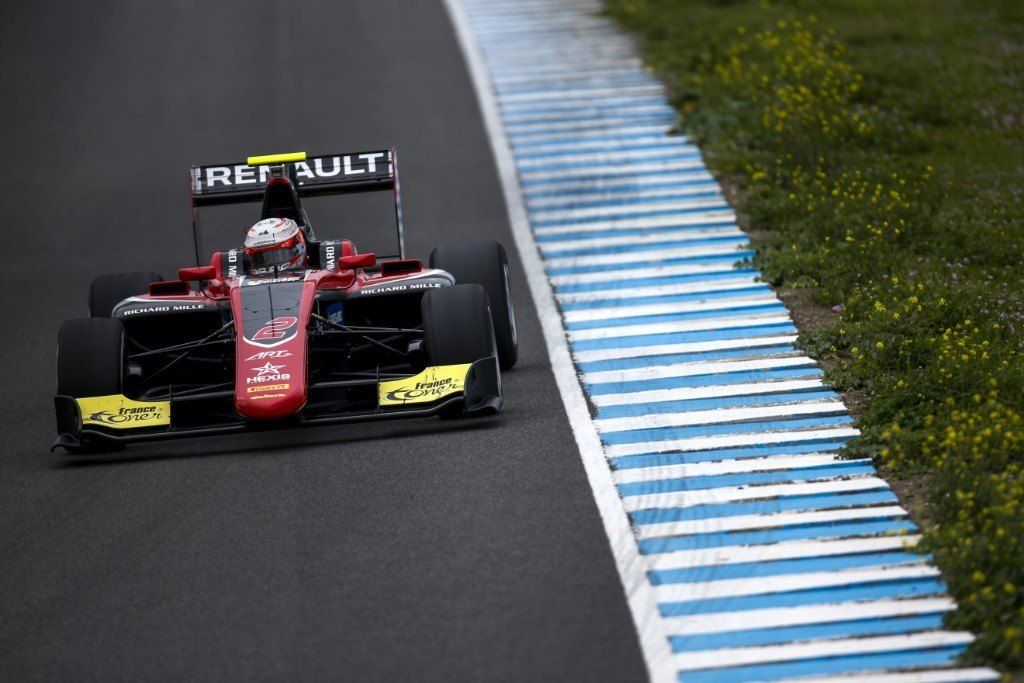 Anthoine Hubert se mantiene al frente en el primer test de Jerez