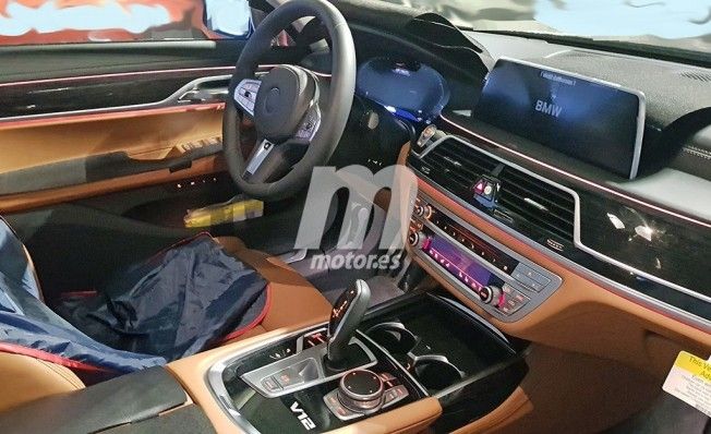 BMW Serie 7 2019 - foto espía interior