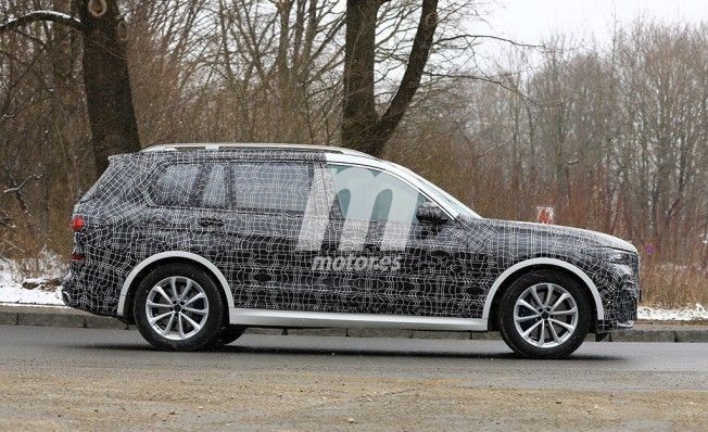 BMW X7 2019 - foto espía lateral