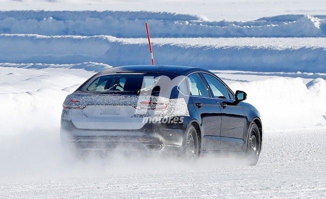 Ford Mondeo 2019 - foto espía posterior