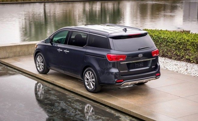 Kia Sedona 2019 - posterior