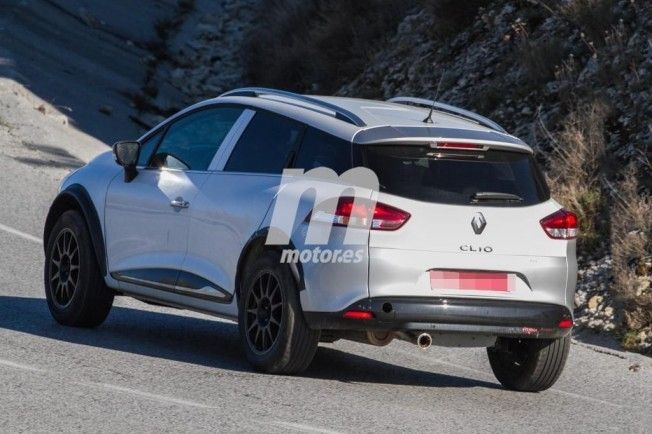 Renault Captur 2020 - foto espía posterior