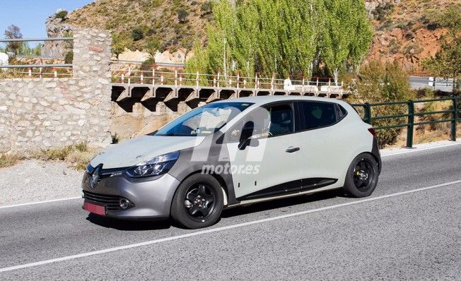 Renault Clio 2019 - foto espía