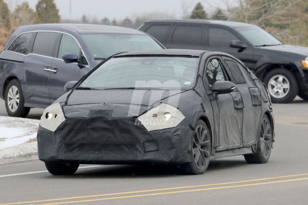 El nuevo Toyota Corolla Sedán cazado de nuevo durante sus tests