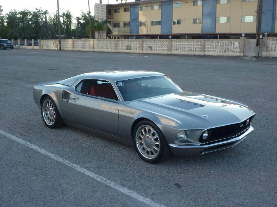 Ford Mach 40: el extraño Mustang de motor central