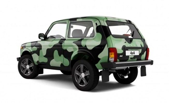 Lada Niva 4x4 - posterior