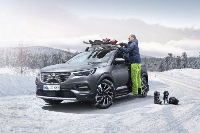 Opel Grandland X - portaesquís