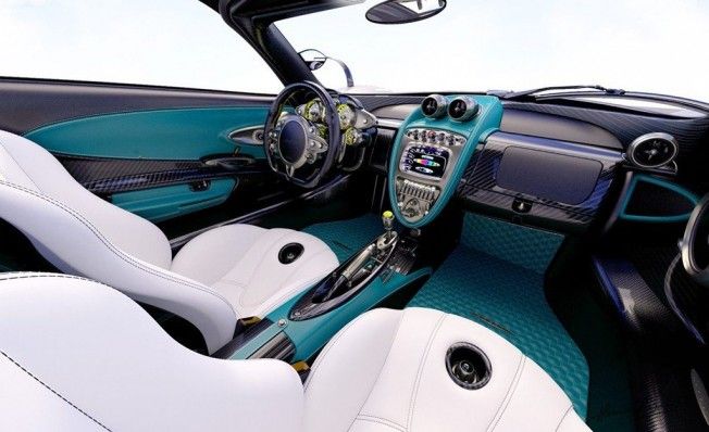 Pagani Huayra L'Ultimo - interior