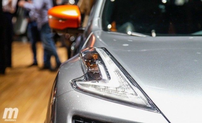 Nissan Juke 2018 - faros con luces LED