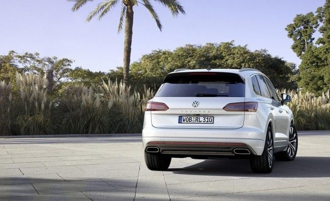 Volkswagen Touareg 2018 - posterior