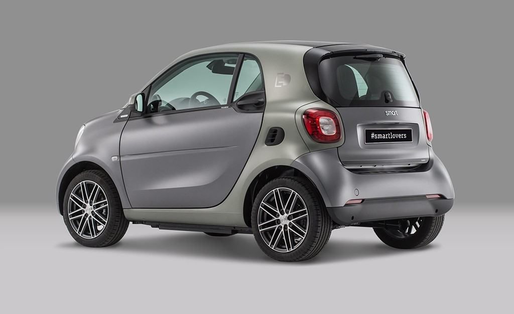 El nuevo Smart ForTwo ED Pull&Bear ya está a la venta en España