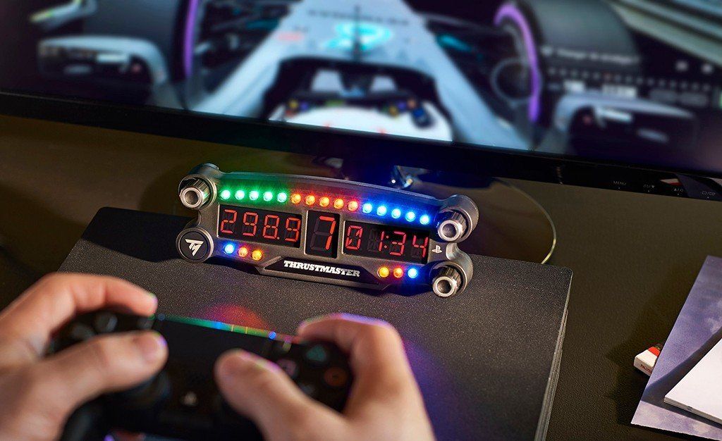 Thrustmaster lanza el BT LED Display para PlayStation 4