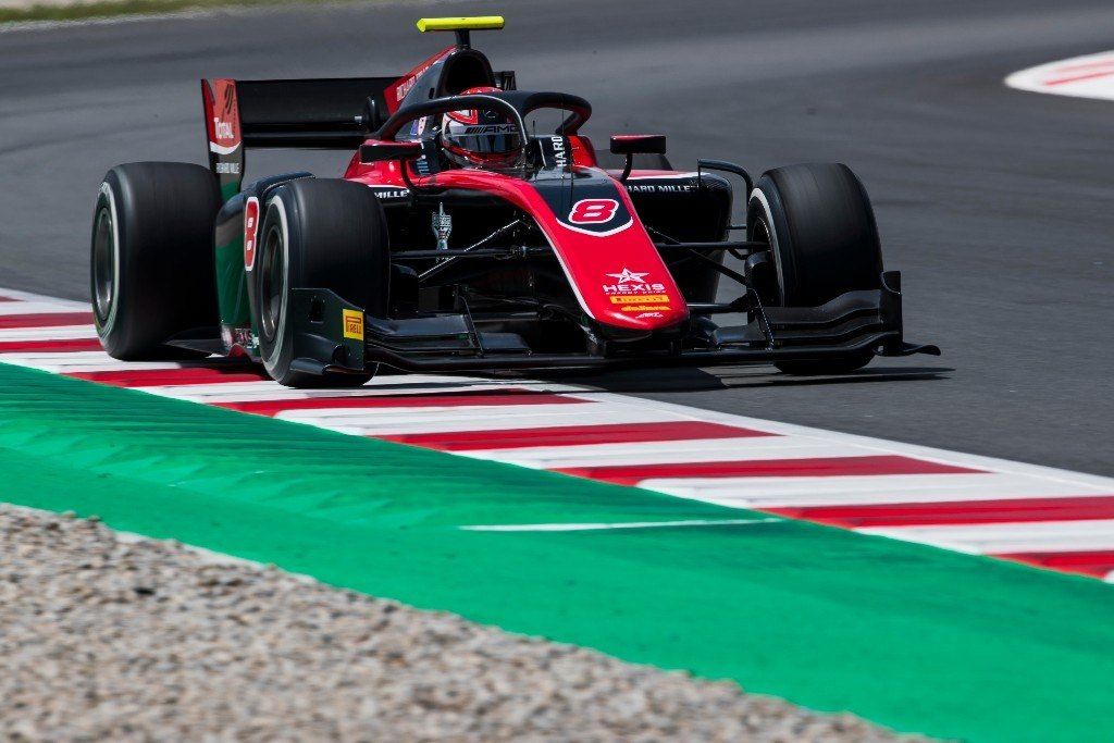 Russell se lleva una caótica carrera larga; Merhi, 13º